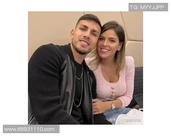 足球明星背后的美丽力量揭秘太太团的风采与魅力